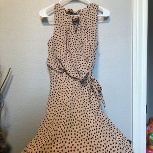 Karin Stevens - Size 8 - sleeveless dress